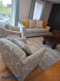 Newly renovated Condo 1 mile from Salem - Image 2