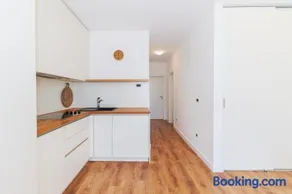 Sunny Side Escape by Belmont Realty - Image 4