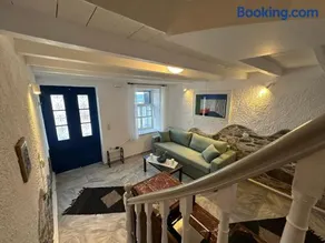 Seafront House - Image 2