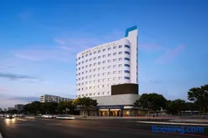 Atour Hotel Ningbo Zhenhai Fengyuan Metro Station - Image 1
