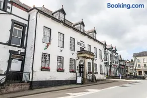 Community Owned Gwesty Owain Glyndwr Hotel - Image 3