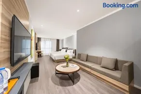 Jiting Hotel - Image 1