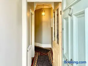 Montrose House - Image 3