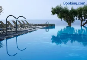 Kakkos Bay Hotel and Bungalows - Image 4