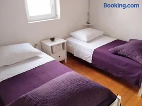Cheerful two bedroom cottage with panoramic view in Celina - Image 3