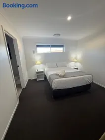 The Holiday Home Griffith - Image 5