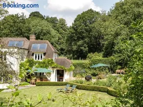 Valley House - Image 4