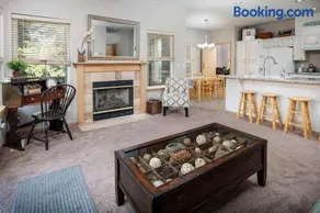 Cooper Mountain Retreat - Image 1