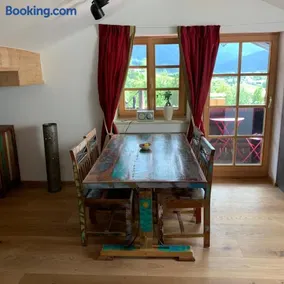 Dachgeschoss Ferienwohnung mit Charme - Top floor apartment with charme - Image 2
