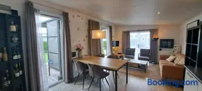 Gezellig chalet Hart van Zeeland met overdekt terras, tuin & zwembad VP086 - Image 2