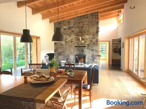 Family Lodge for 13 guests, fireplace, lakeview, sauna, hot tube - Image 2