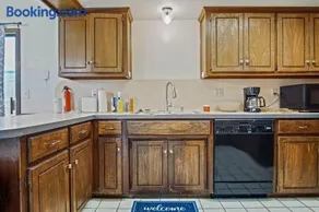 Urban Nest 3BR Home in Midwest City - Image 3