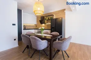 Angolo Apartments - Image 2
