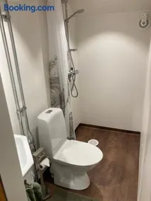 Nyrenoverad liten stuga i Marmorbruket - Image 4