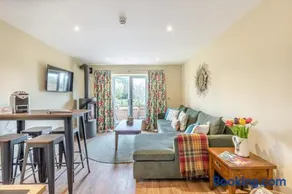 2 Bed in Pershore oc-t29050 - Image 3