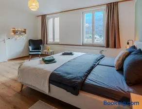 Spacious, stylish & central apartment, Great excursions in surrounding area - Image 2