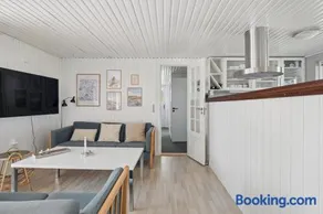 Holiday Home For 6 Near Beach And Hals Town - Image 5