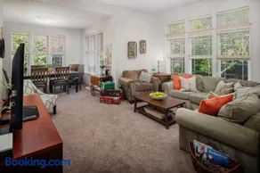 Cooper Mountain Retreat - Image 3
