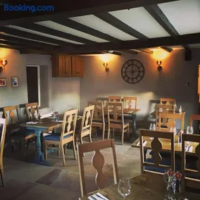 The Greyhound, Hackforth Near Bedale - Image 5