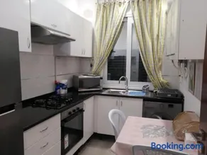 Joli appartement coquet Avec une réserve d'eau - Image 1