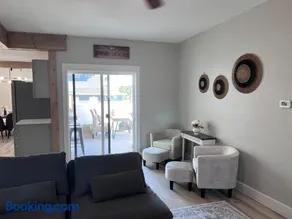 Luxury Notre Dame Home w/ Hot Tub, Fire Pit & Game Day Location - Image 3