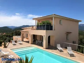 VILLA CARAMONTINU SERENA à Pinarello, proche plage, vue mer, piscine chauffée - Image 1