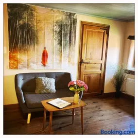 Pause bien-être & nature dans la chambre du moine - Image 1