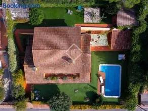 Beautiful house with sea view near Barcelona - Image 3