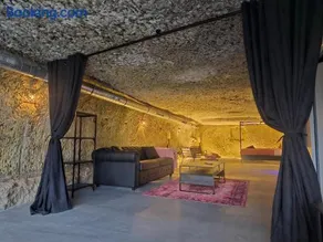 Troglodyte Loft Natural Coolness - Image 3