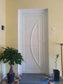 Szófia Wellness Apartman - Image 2
