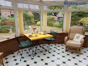 Barn Court Bed and Breakfast - Image 3