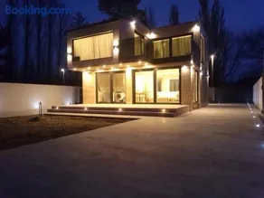 The Lake House - Image 2