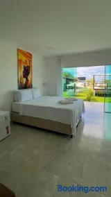 Mambo beach gamboa - Image 1