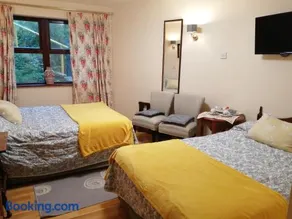 Ben View Guesthouse - Image 2