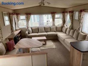 Deluxe 3 Bedroom Caravan with extra en-suite North Shore - Image 1