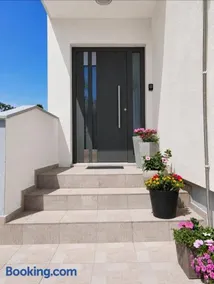 Apartment Niva - Image 1