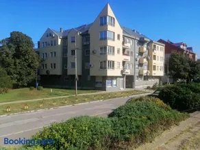 River Lux - Image 2