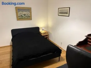 Erdgeschosswohnung mit Garage und Innenhof - westliches Wien - Image 4