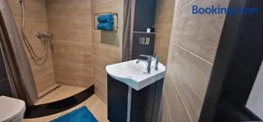 Studio Apartment Aurora - Image 4