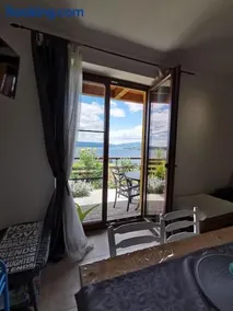 Apartmán s terasou a výhledem na jezero Lipno - Image 1