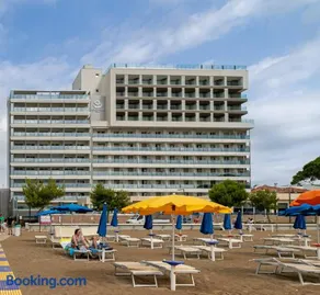 Hotel Columbus - Image 1