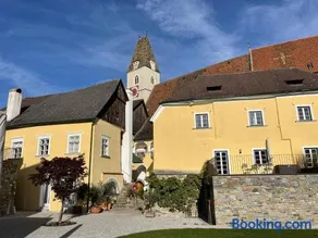 Apartments Mauritiushof Weingut FJ Gritsch - Image 1