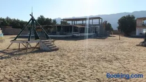 Nuweiba Sea View Camp نويبع سي ڤيو كامب - Image 1
