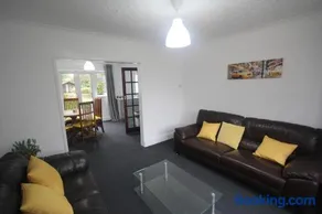Hillingdon's House - Image 5