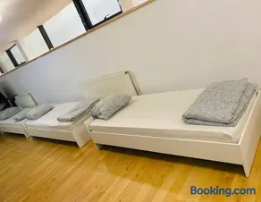 A.G ROMANA HOSTEL - Image 5