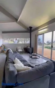 Rural retreat! 5 min to wineries & 10 min to town - Image 2