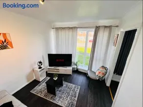 Olive Place - Image 2