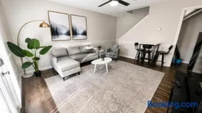The Crestline Stay Hoover Townhome 2BR U4 - Image 1
