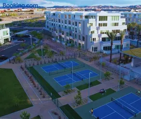 Casa Nube with Beach Club, Pickleball Court , Gym & Spa, Near Airport & Las Vegas Strip - Image 4