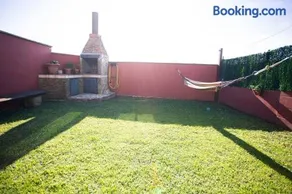 Casa independiente con chimena, jardín y barbacoa - Image 2